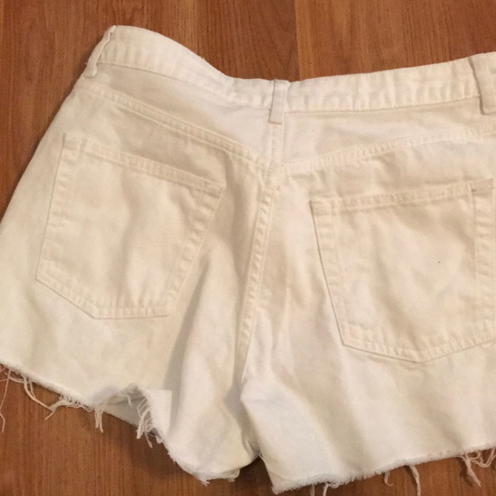Shorts - Picture 4 of 4